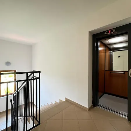 Arkite Complex 2* Sluneční pobřeží