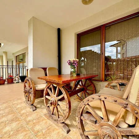 Hotel apartamentowy Arkite Complex 2*